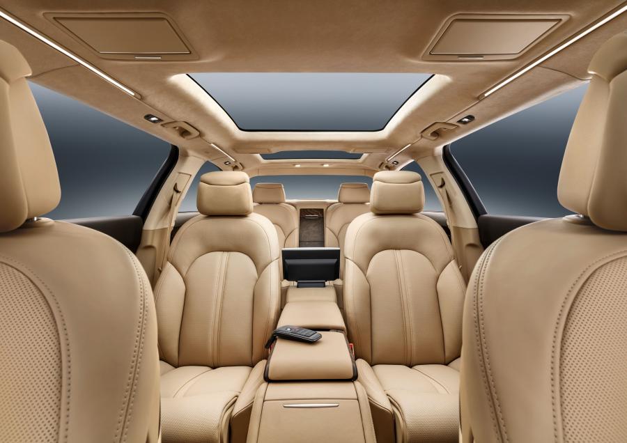 Интерьер Audi A8 L Extended (D4) 2016 года  (фото 3 из 11)